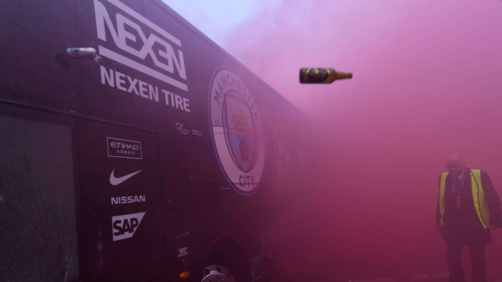 Liverpool Man City bus