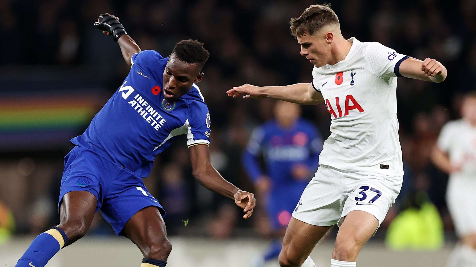 Nicolas Jackson Micky van de Ven Chelsea Tottenham 2023-24