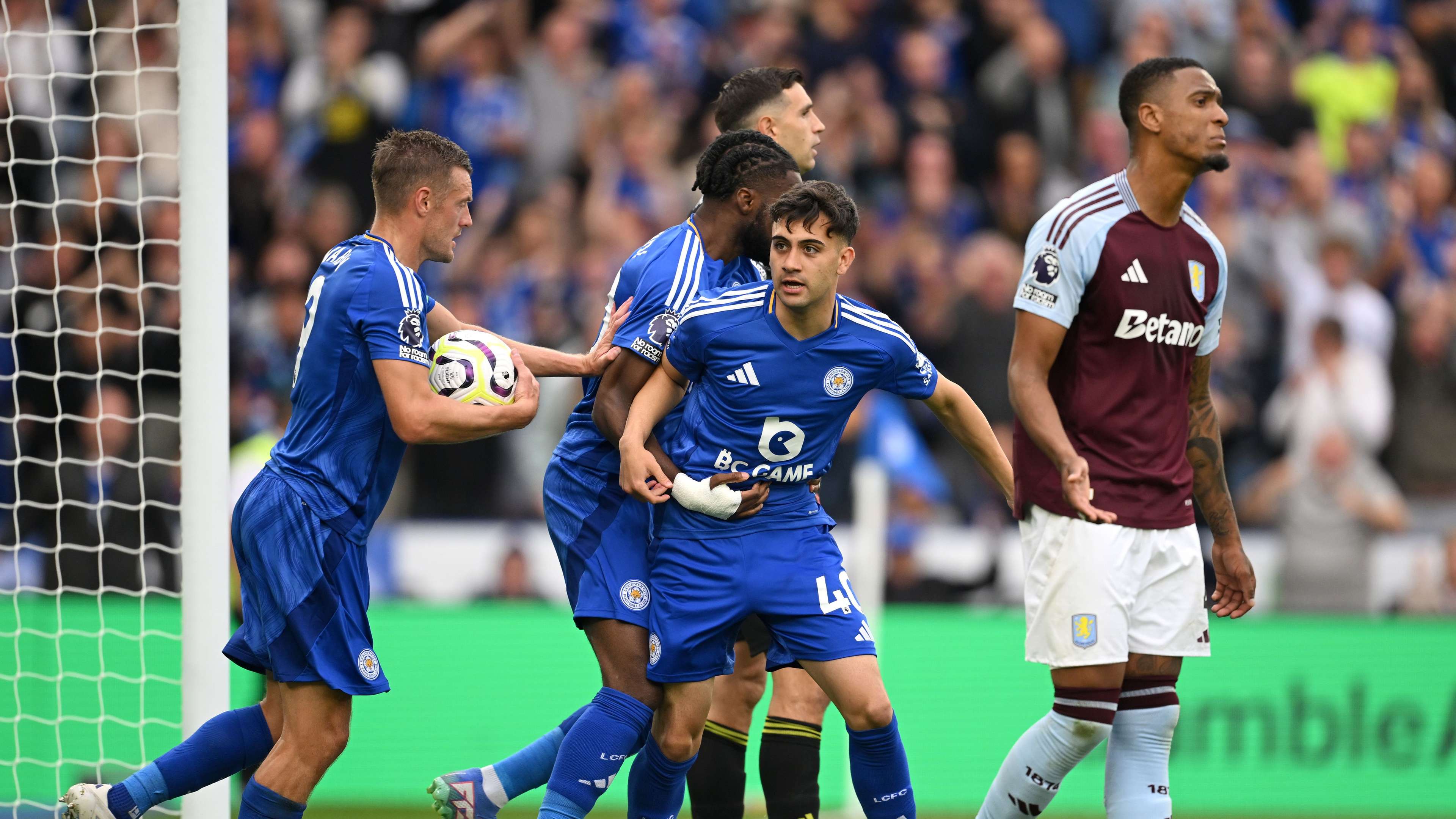 Leicester City FC v Aston Villa FC - Premier League