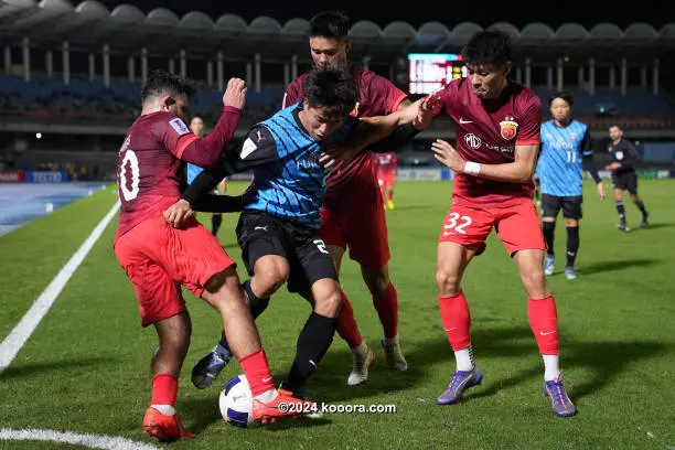 ليس عازف بيانو فقط .. نجم ريال مدريد يستضيف لاعب برشلونة على "يوتيوب!" | 