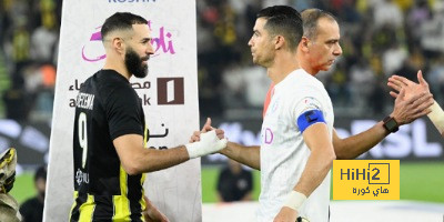 نابولى يكتسح كاليارى برباعية ويتصدر الدورى الإيطالى.. فيديو 