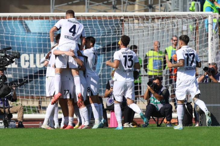 فيديو : شاهد مذا فعل هذا الطفل في ريال مدريد 