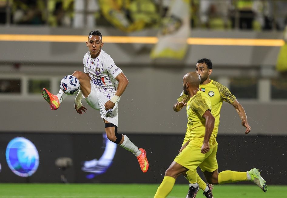 المنتخب السعودي يرد على شائعات راتب مانشيني الضخم 