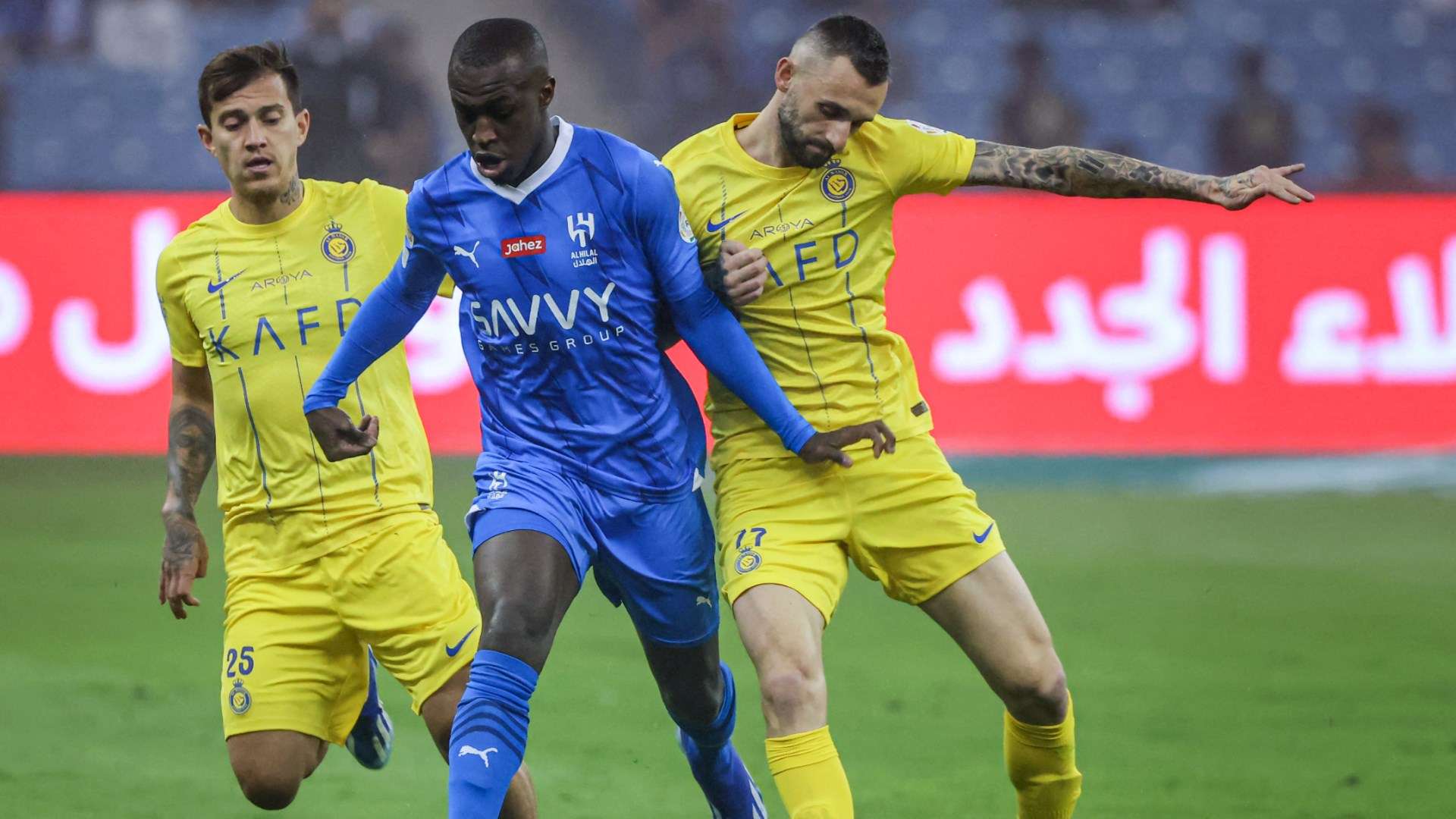 فيديو | الهلال ليس الشباب .. سافيتش ينقذ زملاءه من "خراب" أحمد حجازي! | 