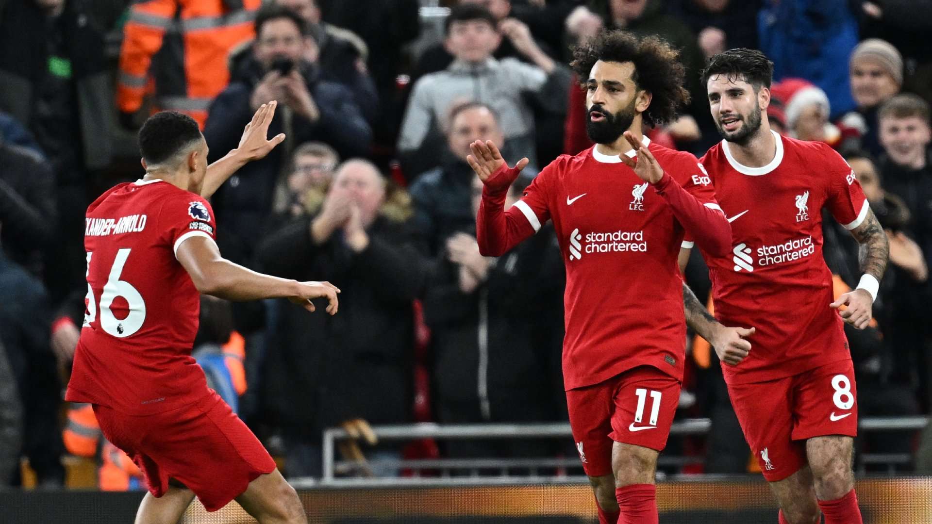 يوفنتوس يفتح أبواب رحيله أمام أليكس ساندرو 