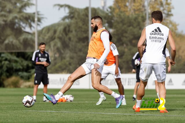 فيديو | ميسي هرب من الحرب .. الدوري الفرنسي يبدأ بشجار عنيف بين الجماهير! | 