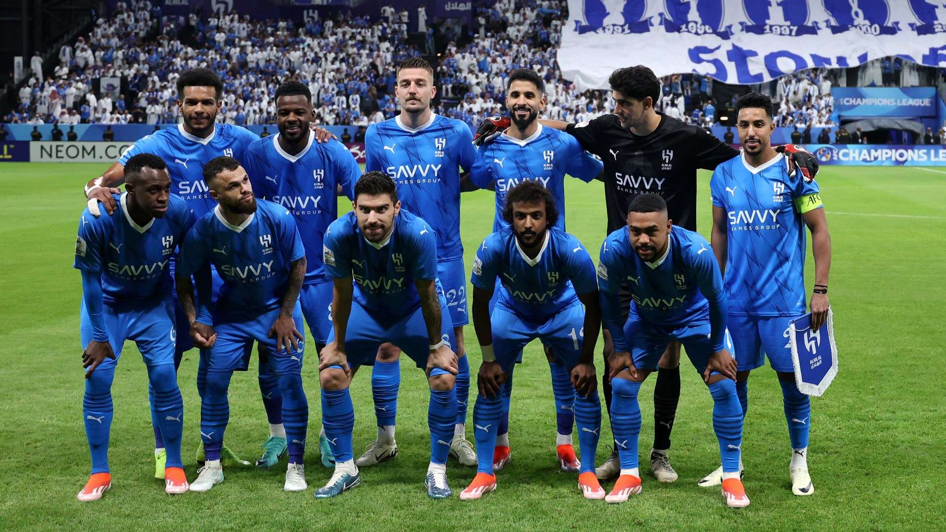 شاهد.. تيفو عالمي من جماهير العين ضد الهلال في القمة الآسيوية - Scores 