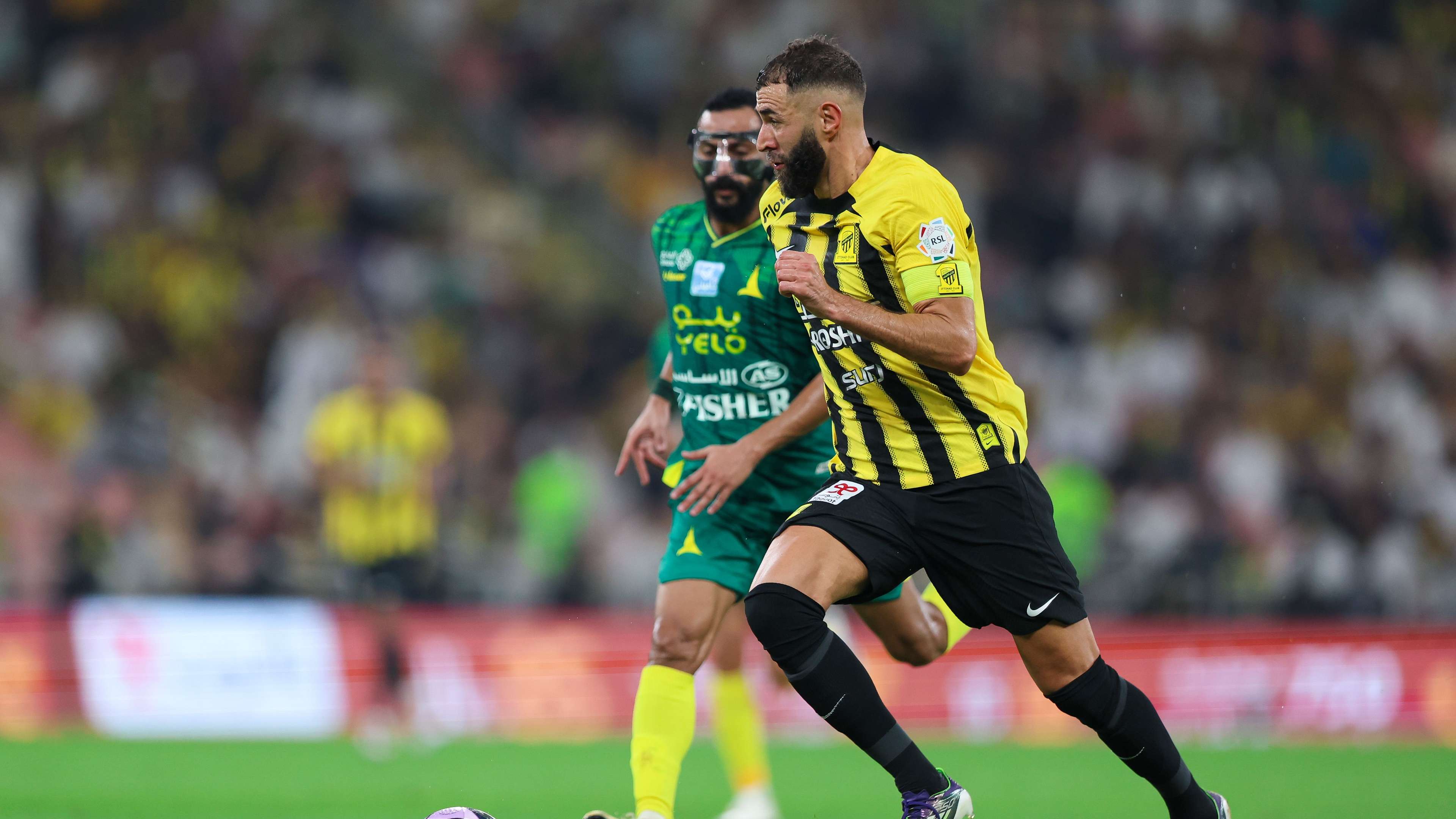 غدا.. مدرب الخليج يحدد مصير مشاركة محمد شريف أمام الهلال 