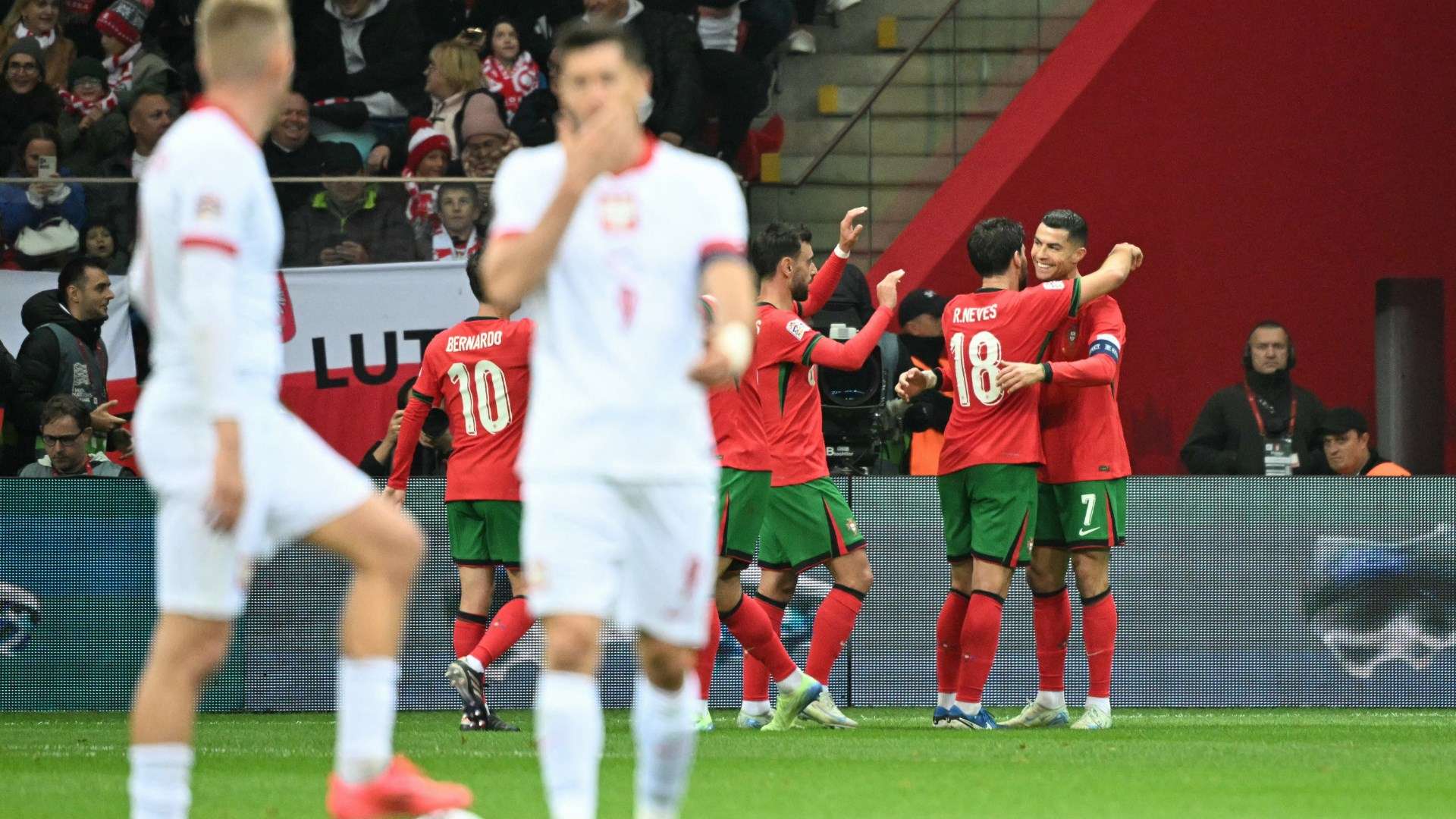 متى يعلن منتخب إنجلترا التعاقد مع توخيل رسميا؟ 