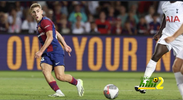 ما هي القنوات الناقلة لكلاسيكو الأرض بين برشلونة وريال مدريد في الدوري الإسباني 2023-2024 وكيف تتابعها عبر الإنترنت؟ | 