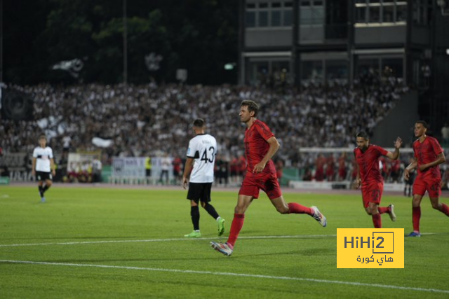 معلق مباراة ليفربول ومانشستر يونايتد في الدوري الإنجليزي 