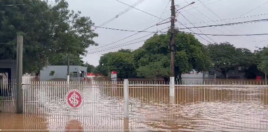 روما يضع اللمسات الأخيرة على صفقة دفاعية 