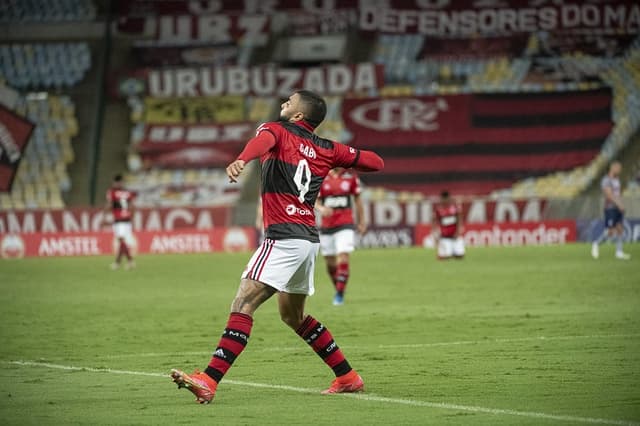 "كان علينا سحبه خارج ملعب التدريب!" .. الاتحاد يجهز لضربة قوية في الميركاتو برجل الـ"3 نهائيات" | 