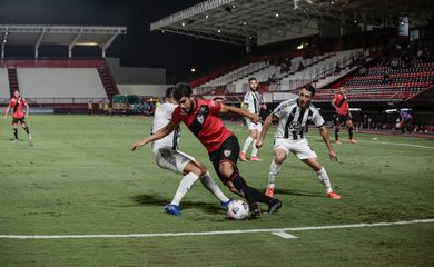 ليفركوزن يضاعف النتيجة سريعا ضد اتليتيكو مدريد ! 