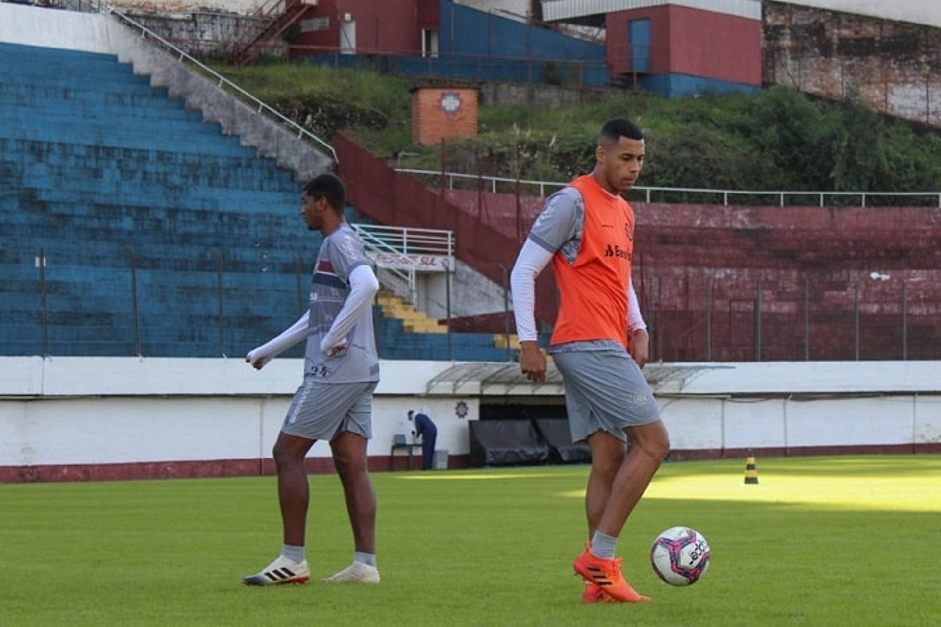 لاعبة الزمالك: نحن رجالة داخل الملعب.. ولنا ضربة جزاء  | يلاكورة 