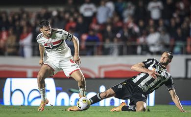 نهاية الشوط الأول بين الأهلي وسيمبا في دوري الابطال 