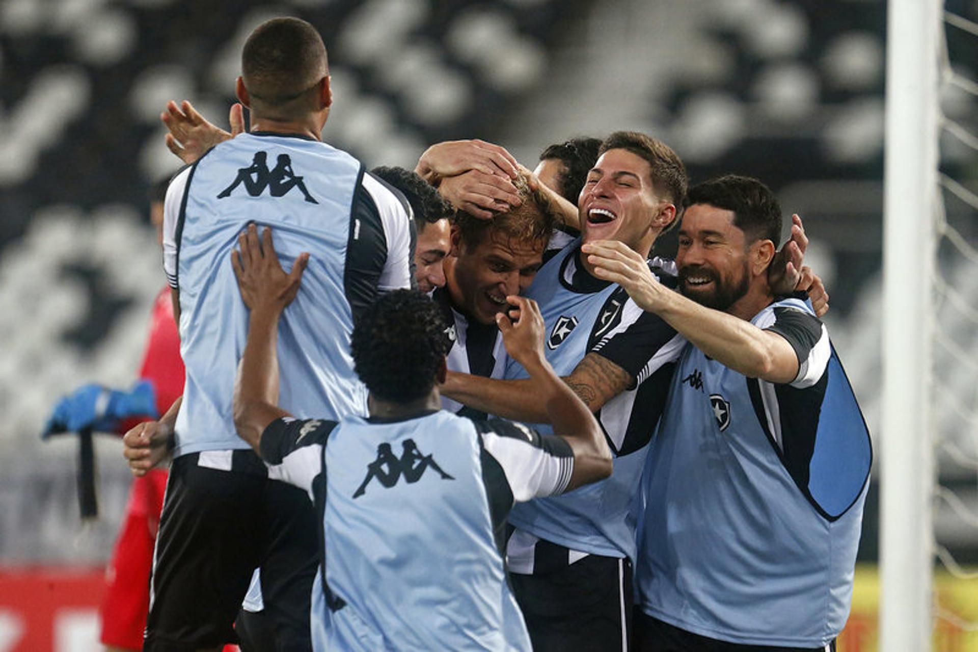 النصر يطير في آسيا .. ثلاثية رونالدو وتاليسكا تقهر الاستقلال | 