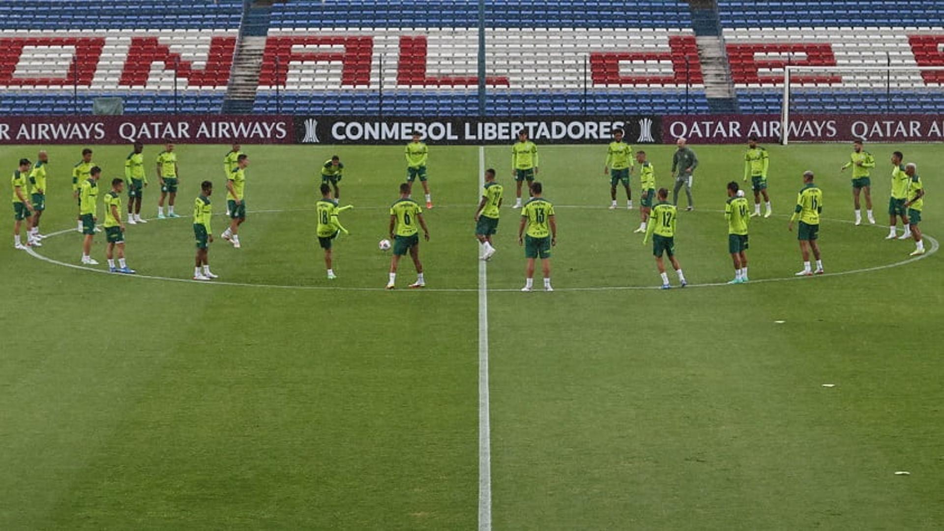 لاعب رايو فاليكانو يرغب في تبادل القمصان مع أحد ثنائي ريال مدريد 