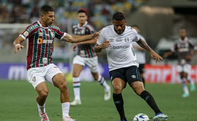 مبابي يمنح باريس فوزا مثيرا أمام ستراسبورغ في الدوري الفرنسي 