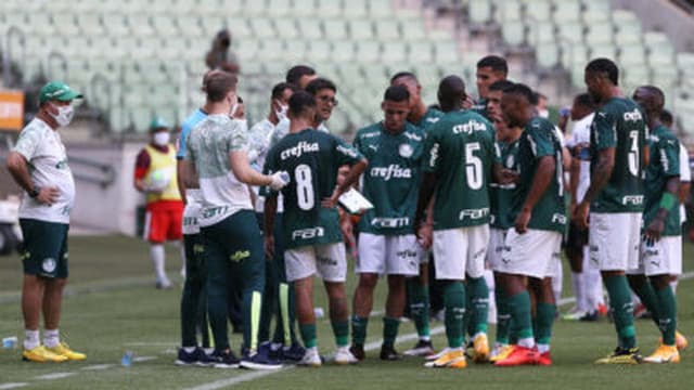 موقف متعب الحربي من المشاركة مع الهلال أمام الخلود 