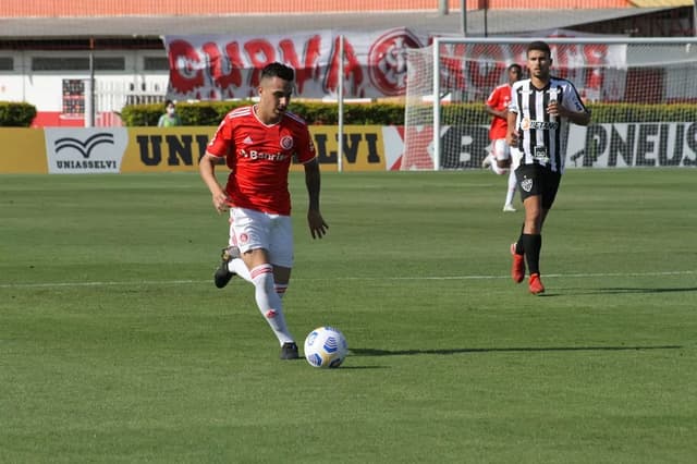 العهد اللبنانى يواجه مارينرز الأسترالي فى نهائي كأس الاتحاد الآسيوي 