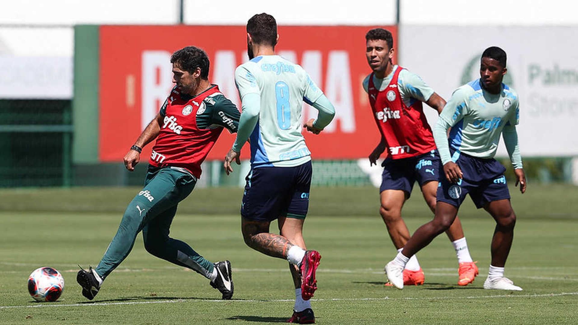 ضربة قوية قبل الديربي.. نجم الهلال مهدد بالغياب أمام النصر 