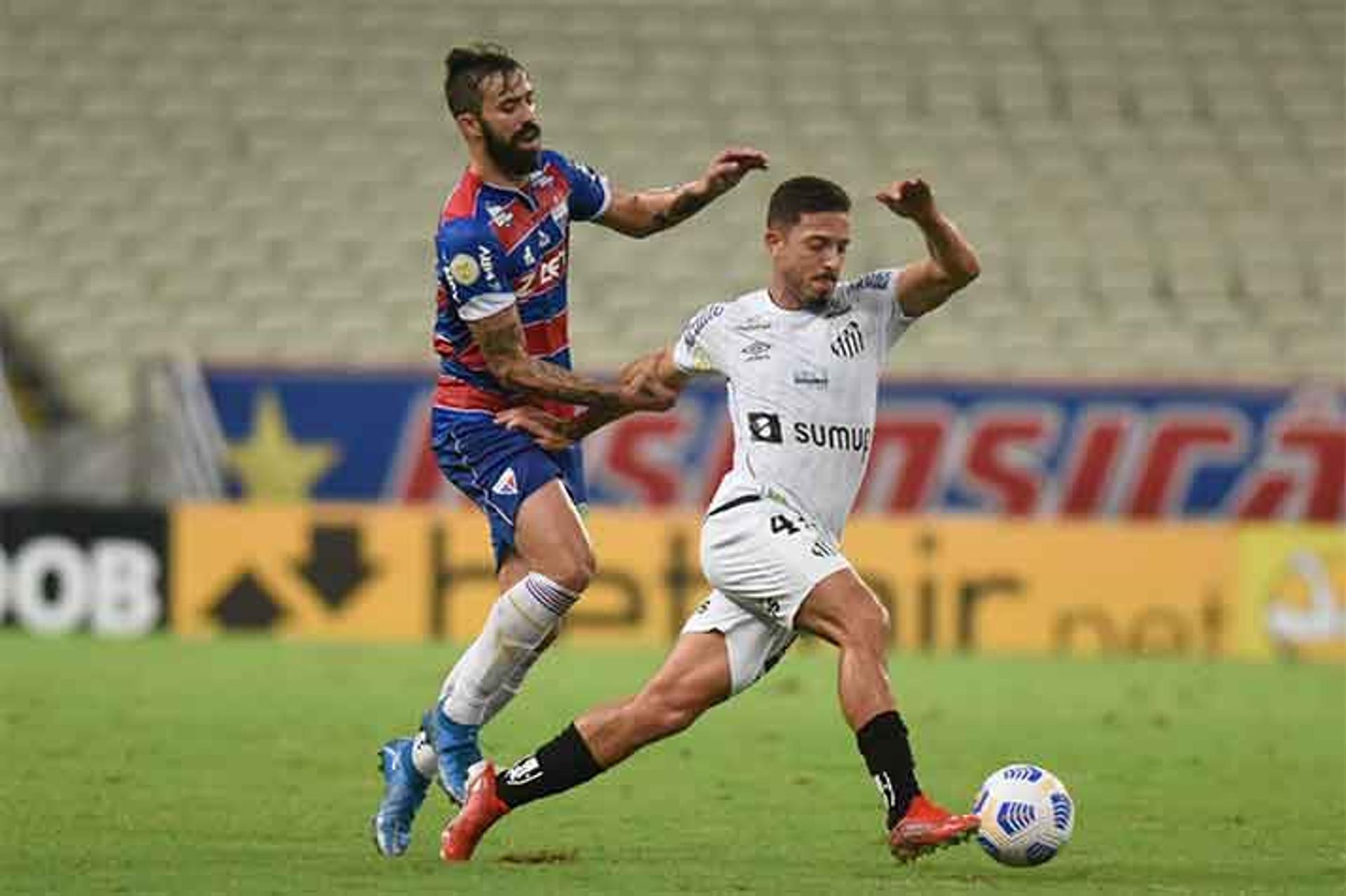 تأثير الهلال يظهر على نيفيز في البرتغال 