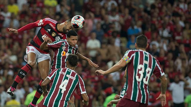 جيرارد روميرو يكشف خطط برشلونة في الميركاتو 