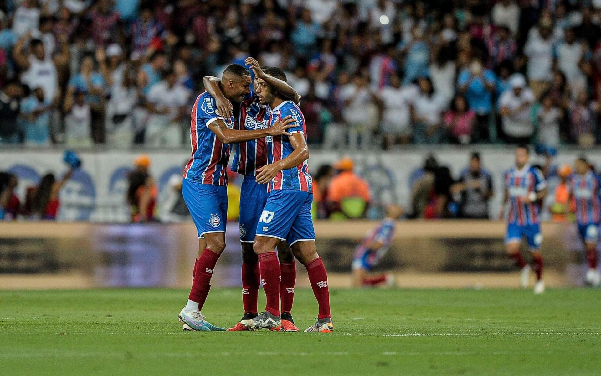 "مكيف للبيع وساحة لتجمع النحل" .. جماهيرالهلال تسخر من النصر بعد شرط تركي آل الشيخ | 